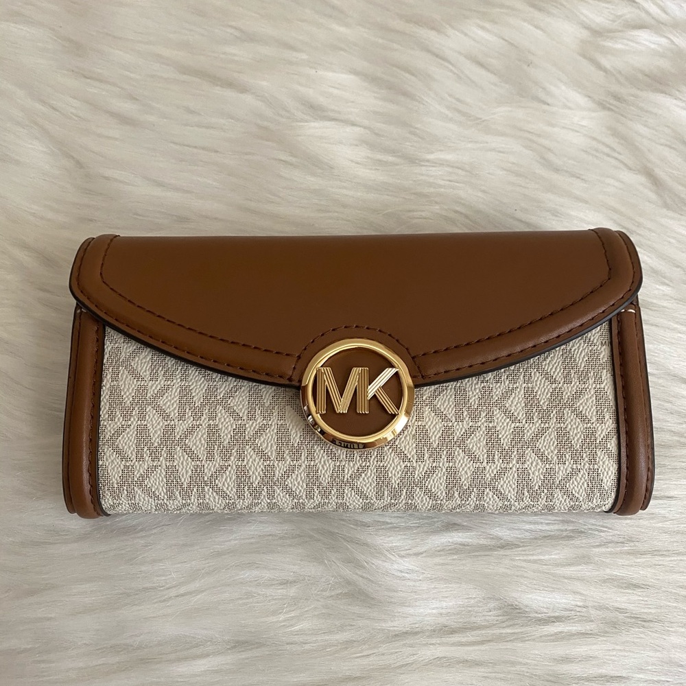 Michael Kors wallet